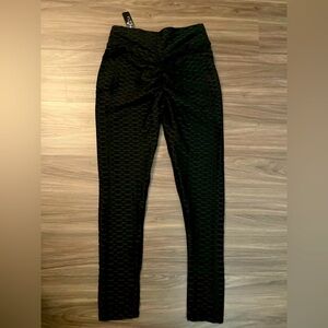LA12ST Women’s Black Butt Lift Textured Leggings size L /XL - NWT